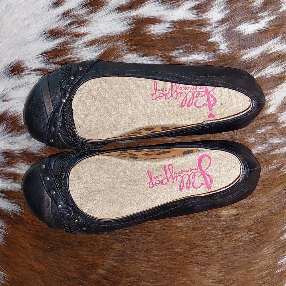 Jellypop memory foam black dress flats size 6.5 Barely worn.